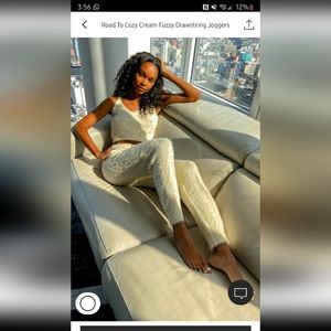 Set 2 pieces joggers and top